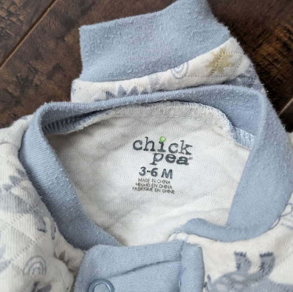 3/$30 Quilted sleeper - Picture 3 of 3